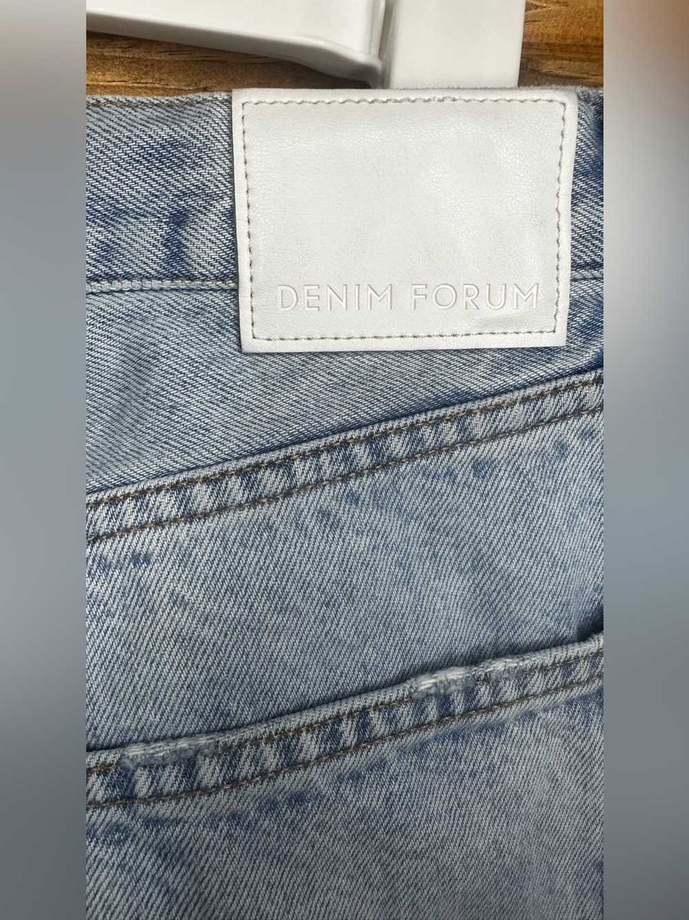 Aritzia Denim Forum The Farrah Hi-Rise Wide Leg Jeans - Light Blue 28 - Picture 6 of 6